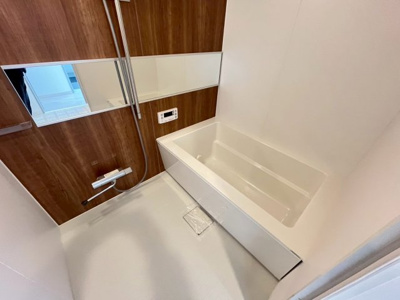 【浴室】 | プライムスクエア住吉公園 | 【ユニットバス新調】あったら嬉しい浴室暖房乾燥機付き！雨の日でもお洗濯が出来るのはポイントですね♪