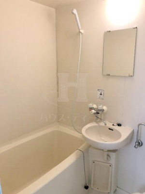 【浴室】 | レジデンスホシナ | 落ち着いた空間のお風呂です