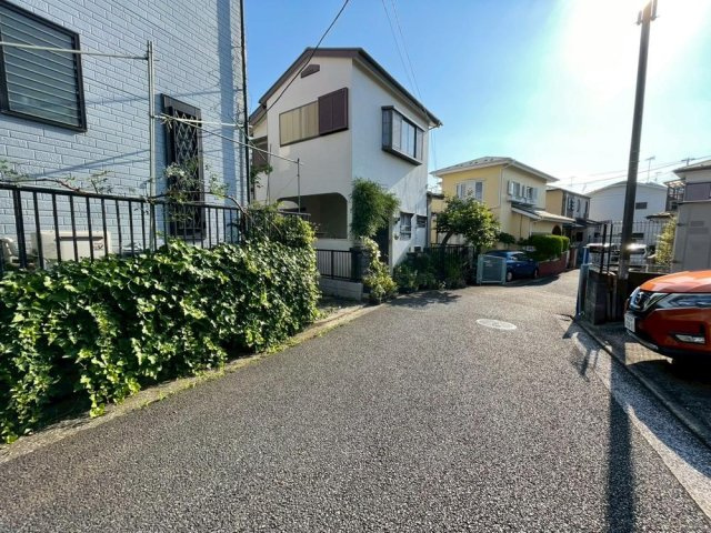 泉区和泉中央北3丁目　新築戸建　3980万円の前面道路含む現地写真