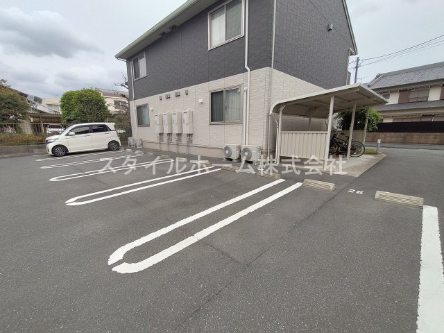 よつ葉館・蒼い館・まほろ館・ほくと館　蒼い館の駐車場