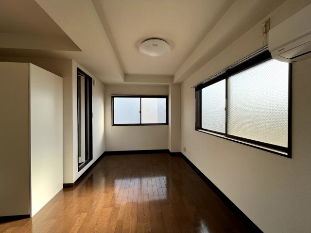 オーク三鷹の居間・リビング