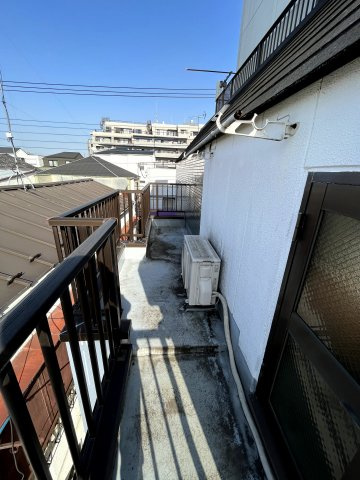 オーク三鷹のバルコニー