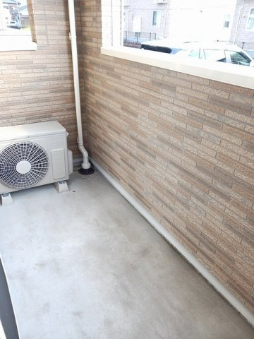 フェリース・フミーのバルコニー