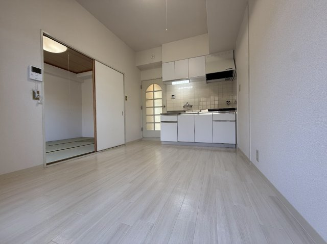 【居間・リビング】 | 弁天マンション | 弁天マンション(GoodHome)