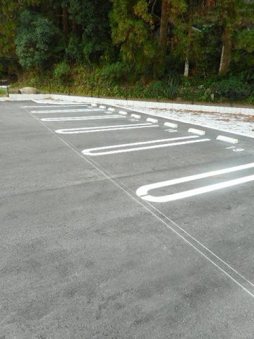 グランデュールの駐車場