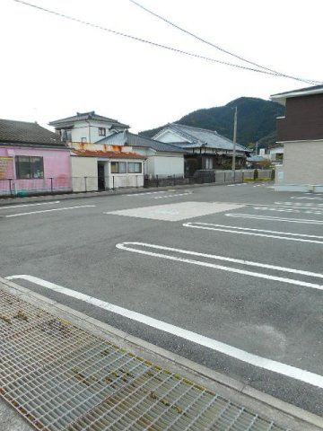 グランソレイユの駐車場