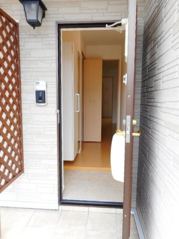 グランソレイユの玄関