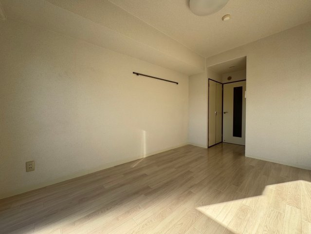 稲城市矢野口の賃貸マンションの寝室