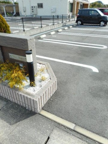 インペリアル　リバー　Ⅱの駐車場