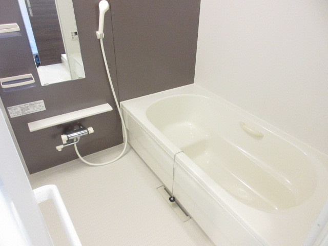 カーサ・コローナの浴室|★１坪バス：ゆうたりと寛げます★