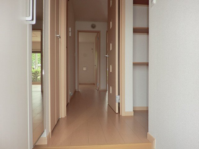 フレッシュリーガーデンＢの玄関