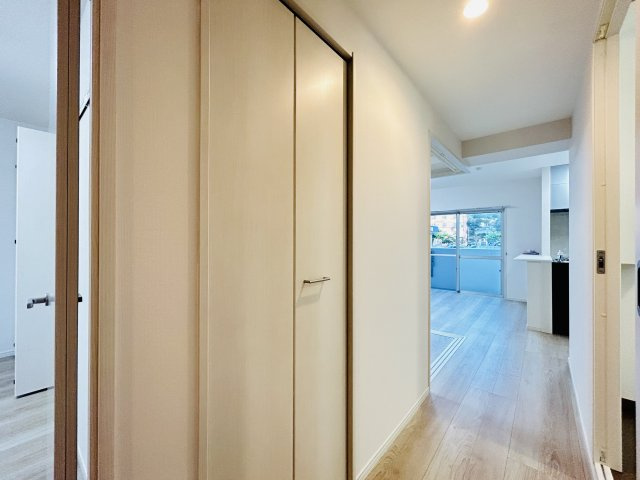 ペンシエロの内装|反転タイプのお写真になります。