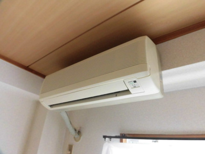 【設備】 | パールハイツ | 綺麗なエアコンで毎日快適です