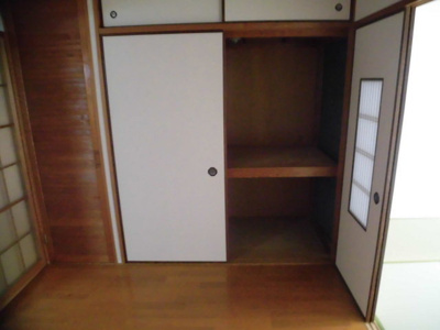 【収納】 | パールハイツ | 洋室にある収納スペースです