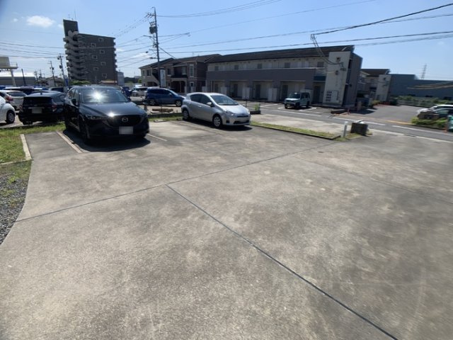 ベルデ込高の駐車場|駐車場に車を止められます