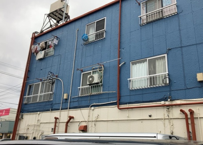 【外観】 | シャトル愛川 | 土地の前の道路に消火栓が設置されていることがあります。この場合、道路交通法第45条第1項により、駐車禁止の場所が指定されています。そのため、車庫などの駐車スペースをつくることができない場合があります。