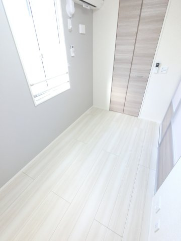 エムスクエアの洋室