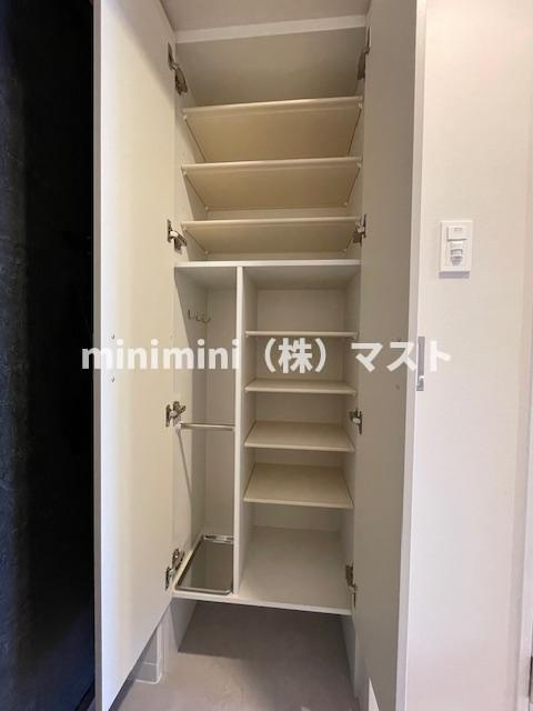 リヴェント難波ウエストの収納