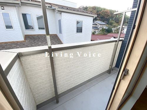 【仲介手数料０円】秦野市今泉　中古一戸建てのバルコニー|秦野市今泉　中古一戸建て