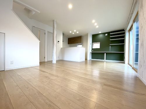 【仲介手数料０円】秦野市今泉　中古一戸建ての居間・リビング|秦野市今泉　中古一戸建て