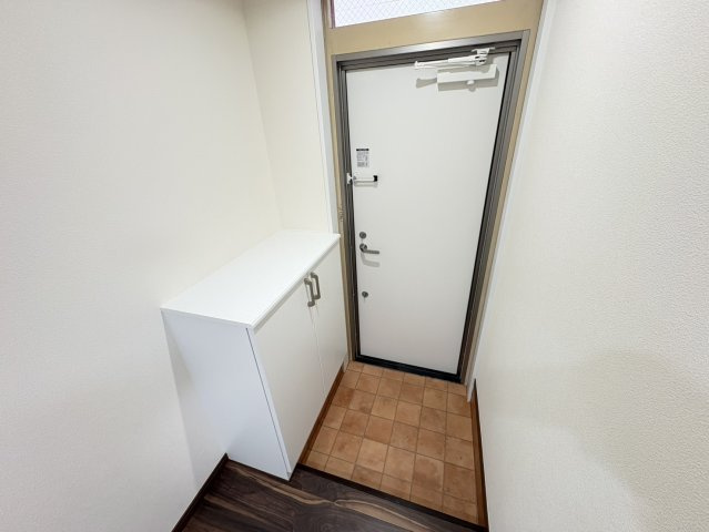 サンライズ市川の玄関