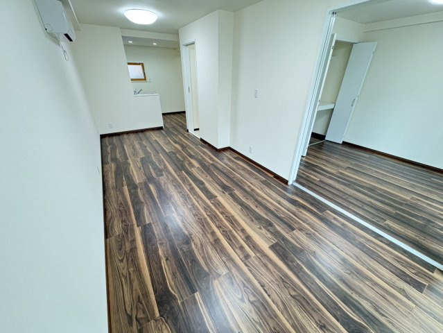 サンライズ市川の居間・リビング