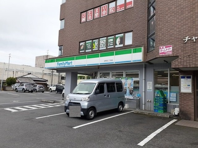ラヴェール若宮の周辺|ファミリーマート志布志二丁目店まで1350m