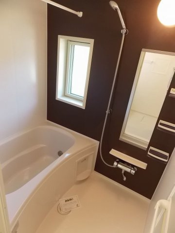 ラヴェール若宮の浴室