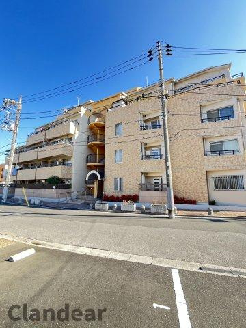 グリーンパーク第8綾瀬の外観|ドキドキの新生活も、安心してスタート。ぴったりの住まいを見つけませんか？クランディアが一緒に住まい選びをサポートします‼　まずは、お気軽にお問合せください　＃クランディア