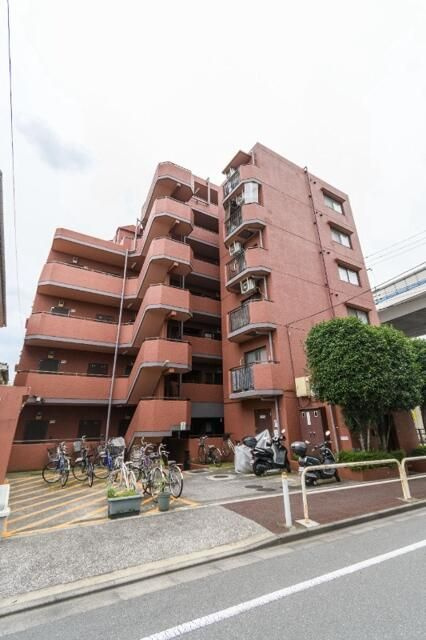 セザール西高島平の外観