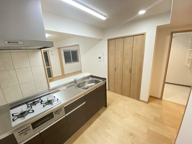 グランドソレイユカカズⅡのキッチン