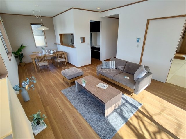 【居間・リビング】 | 東松山市石橋 | こちらの20.0帖のリビングで趣味の時間をお楽しみください