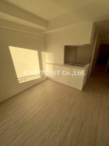 ソルレヴェンテ新梅田の居間・リビング|ゆったり過ごせる居間です