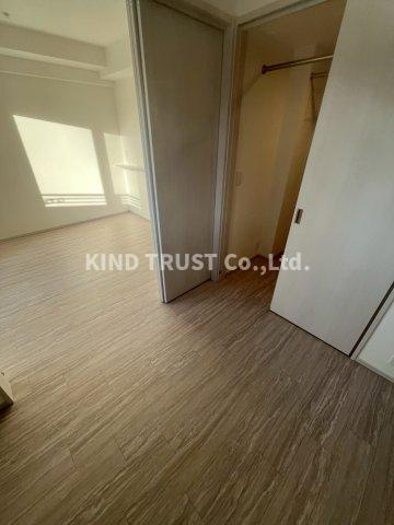 ソルレヴェンテ新梅田の居間・リビング|こちらの居間で趣味の時間をお楽しみください