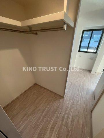 ソルレヴェンテ新梅田の居間・リビング|ゆったりとした居間です