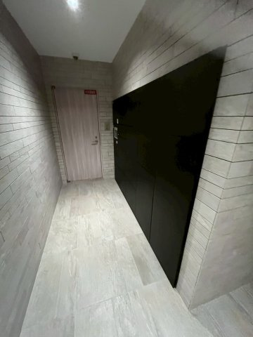 ソルレヴェンテ新梅田のロビー|落ち着いたロビーです