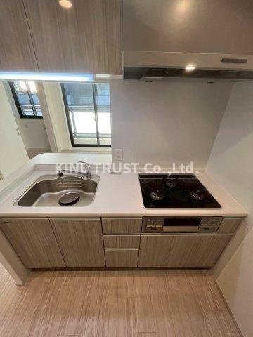 ソルレヴェンテ新梅田のキッチン|お料理しやすいキッチンです