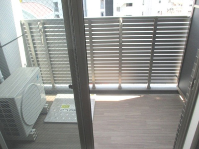 【バルコニー】 | メインステージ新大阪 | 全部屋南向きで日当たり風通しともに良好です