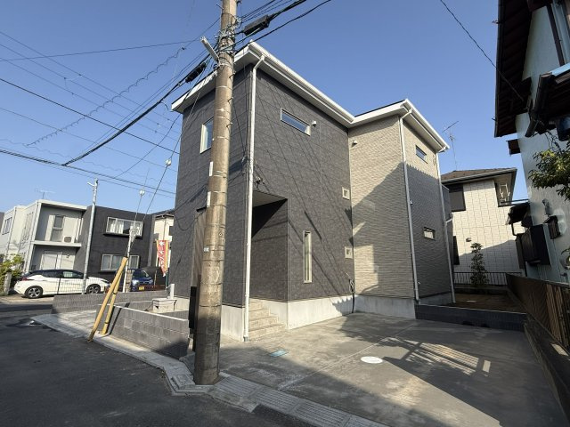 【東金駅徒歩６分】東金市東金限定１棟新築戸建の前面道路含む現地写真