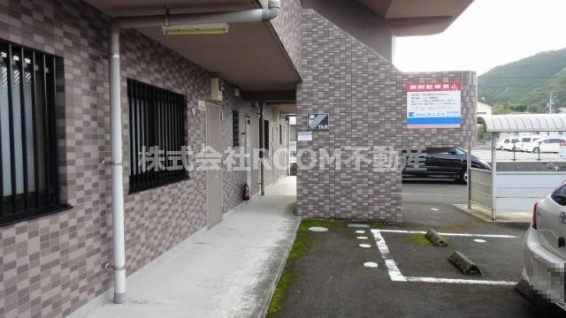 ユーミー由地のエントランス