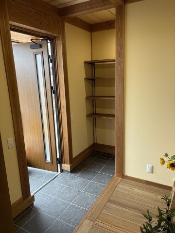 筑後市西牟田新築戸建の玄関