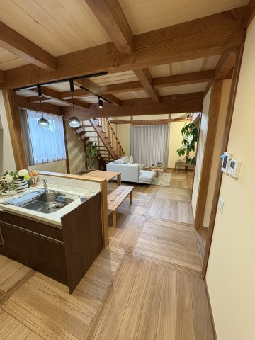 筑後市西牟田新築戸建の居間・リビング