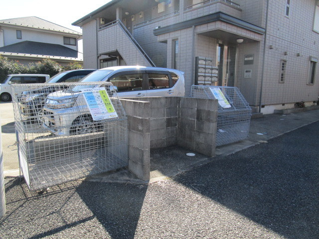 ペンギンハウスのその他共用部分|★ゴミストッカー★