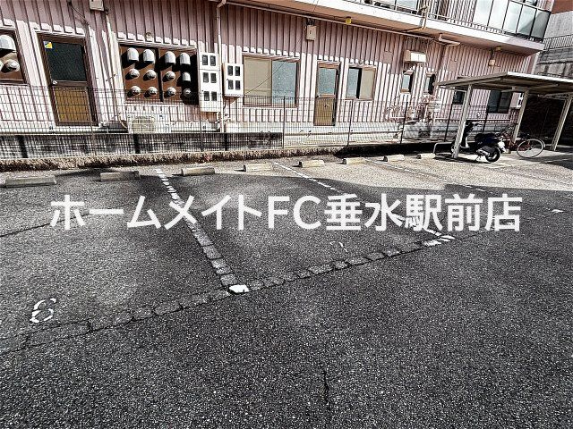 オブ・ヴィラージュの駐車場