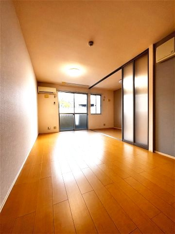 オブ・ヴィラージュの居間・リビング