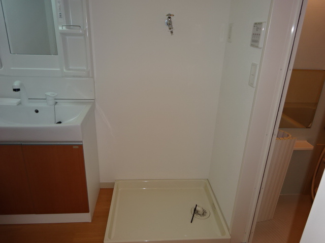 ウィスターリアのその他|洗濯機置き場