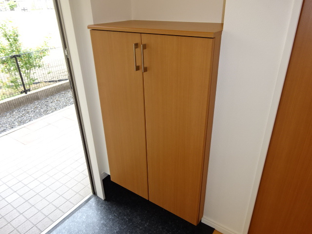 ウィスターリアの玄関|シューズボックス