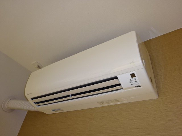 ウィスターリアの設備|洋室エアコン