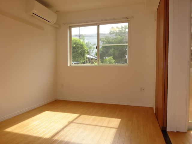 ウィスターリアの寝室|洋室