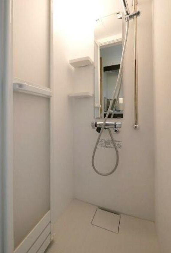 ハーモニーテラス西ヶ原Ⅲの浴室|シャワールーム・トイレ別（同一仕様写真）